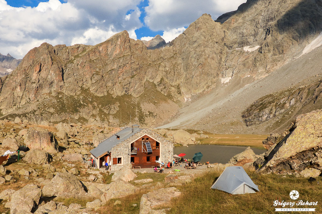 Bivouac face au refuge de Vallonpierre Bivouac face au refuge de Vallonpierre