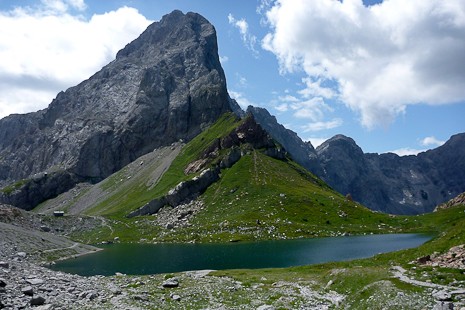 Frontiere Autriche Italie Karnischerhonnenweg lac Wolayersee Frontiere Autriche Italie Karnischerhonnenweg lac Wolayersee