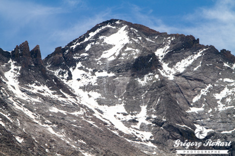 Les crêtes des plus hauts sommets des Rocheuses constituent la ligne de partage des eaux
