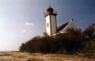 groix - phare de la pointe des chats.jpg (35159 octets)
