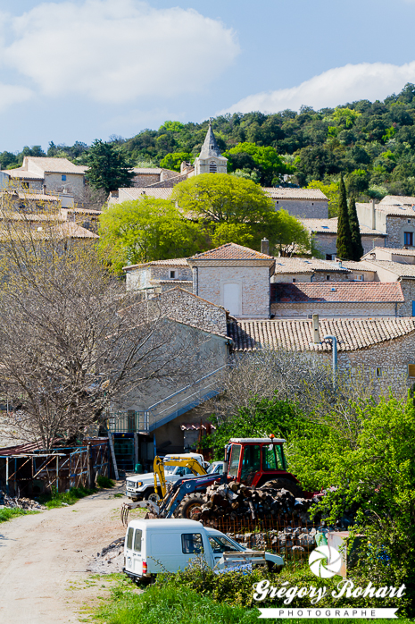 Le paisible village de Bidon en Ardèche
