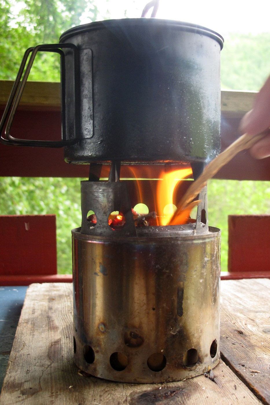 réchaud à bois Bushbuddy
