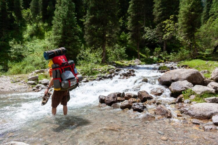 Première traversée de rivière, Trekking dans les Tian-Shan du Terskey Alatoo