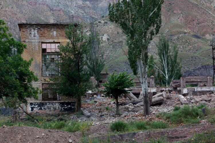 Min-Kush, Trekking dans le Tian-Shan intérieur