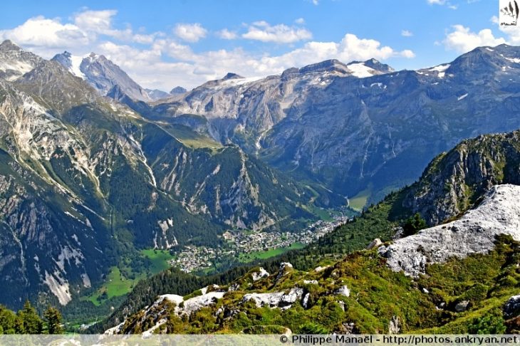 Pralognan-la-Vanoise depuis la Crête du Mont Charvet