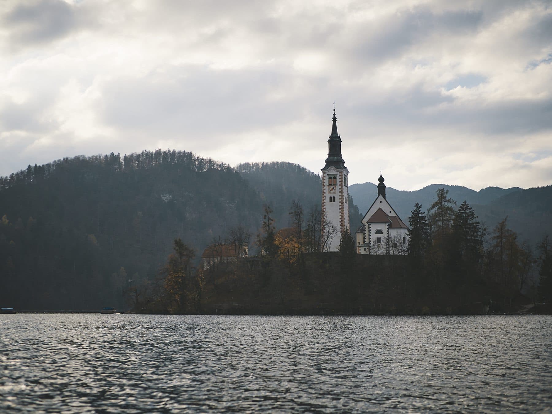 Eglise, lac de Bled
