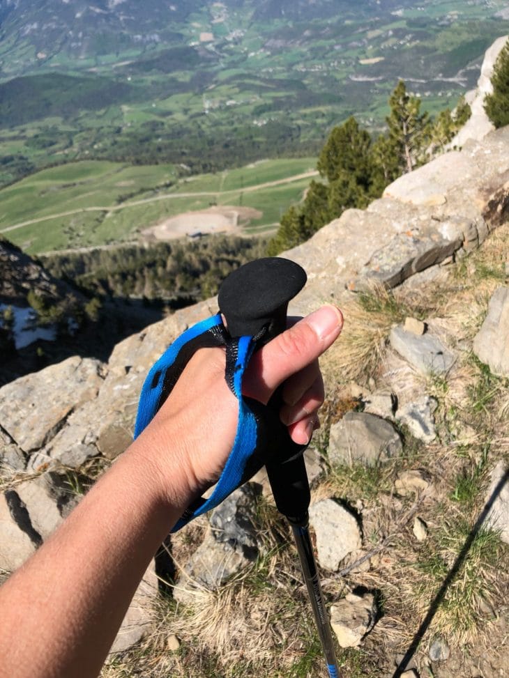 Black Diamond Distance Carbon Z le Black Diamond Distance Carbon Z, poignée et dragonne