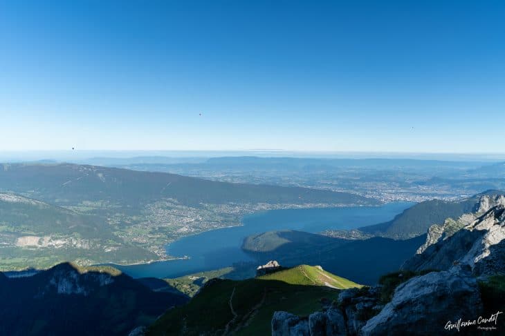 Panorama sur le lac d'Annecy