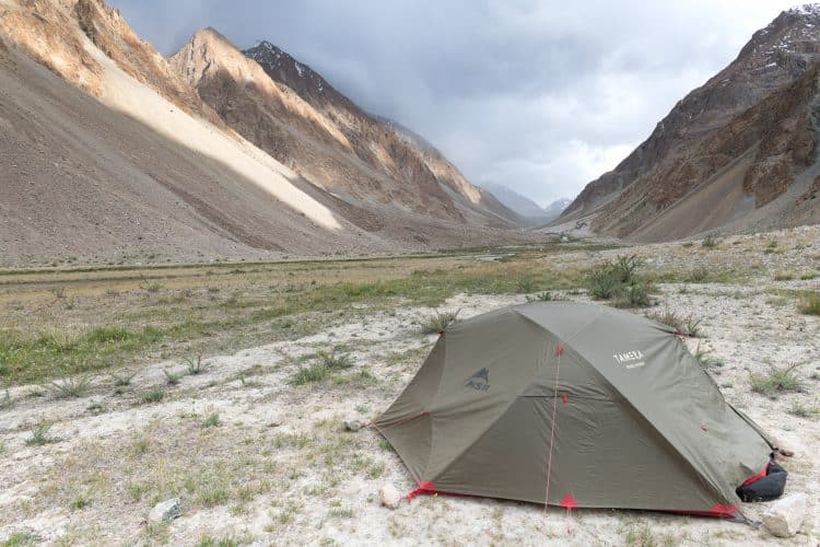 Grande Traversée du Pamir : bivouac dans la vallée de l'Irkht