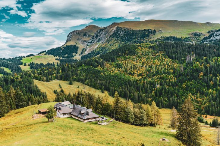 Panorama sur le Teysachaux et le Moleson