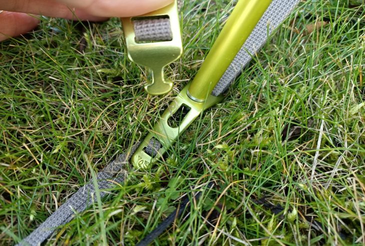 Fixation double toit de la Tente Vaude Space Seamless 2-3p