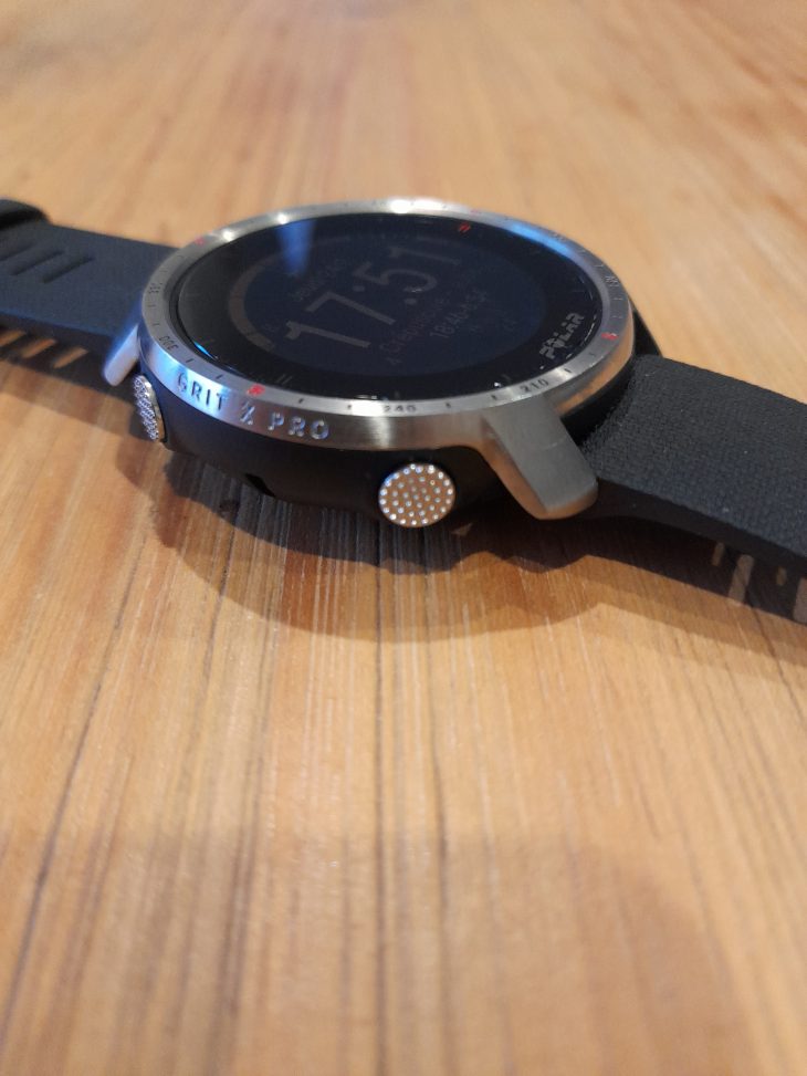 Test montre Polar Grit X Pro Titan ergonomie polar grit x pro titan