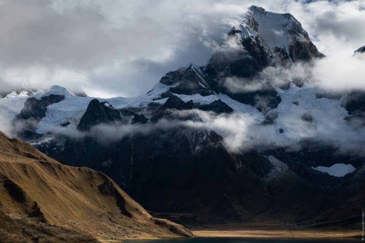 Tour de la cordillère Huayhuash, au pied du Siula