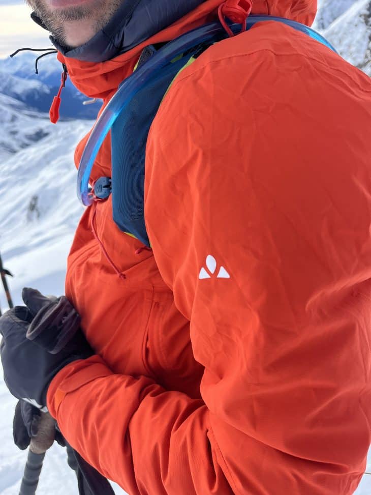 Zoom sur les épaules, Test veste VAUDE Simony IV 2,5 couches