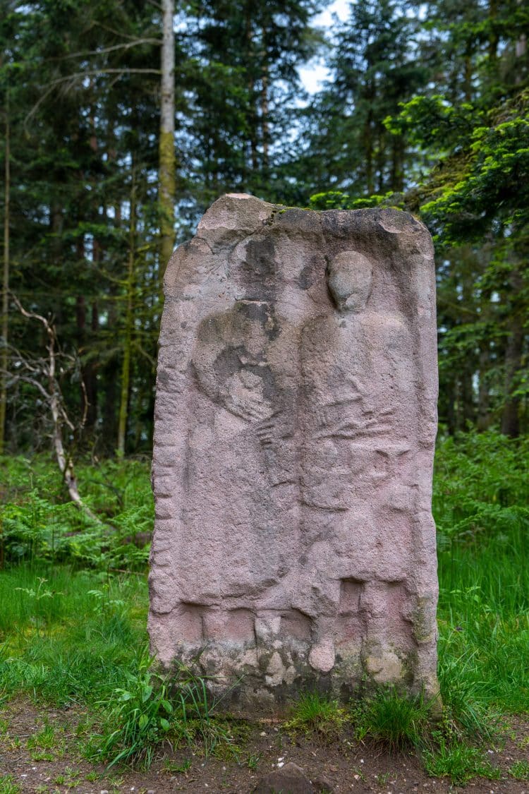 Stèle funéraire du forgeron, camp gallo-raomain de la Bure