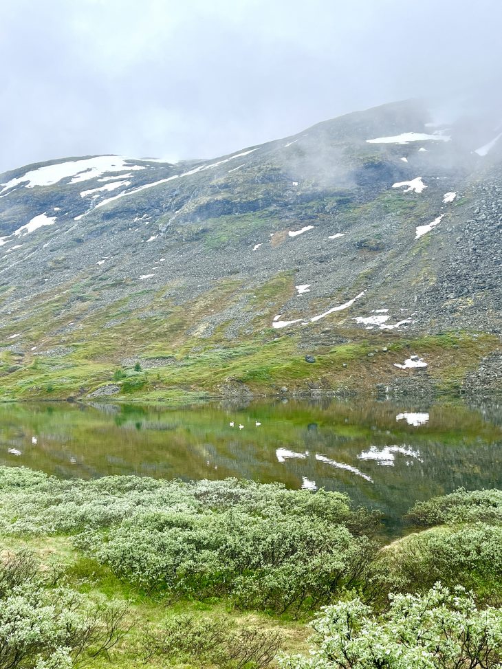 Les nuages nous laissent un peu de répit, Traversée du Jotunheimen à pied