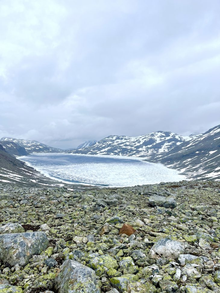 lac d'Uradalsvatnet, Traversée du Jotunheimen à pied
