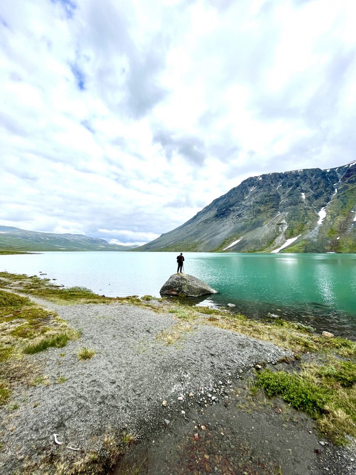 vallée du lac Russvatnet, Traversée du Jotunheimen à pied
