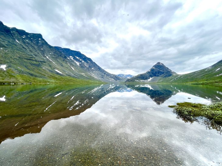 vallée du lac Russvatnet, Traversée du Jotunheimen à pied