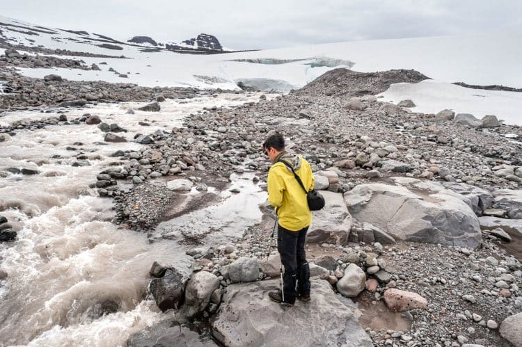 L'une des rivières glaciaires de Drangajökull