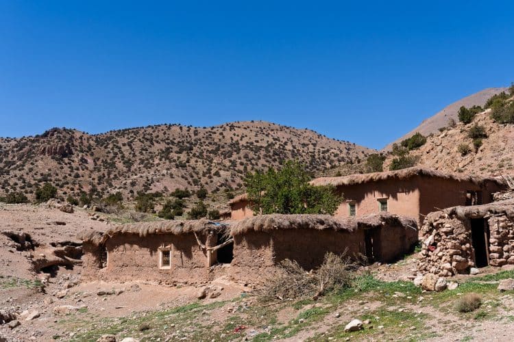 Habitation nomade, Randonnée dans la Vallée des Roses (Maroc)