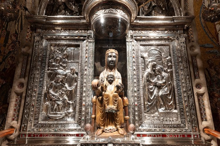 Vierge noire de Montserrat