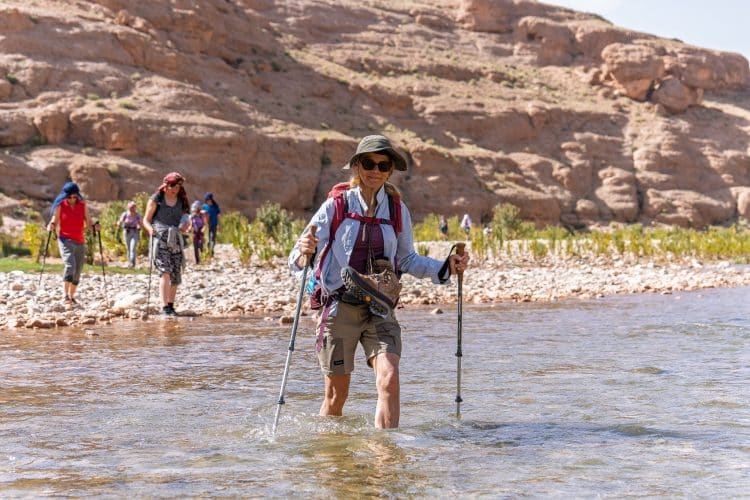 Traversée de la rivière M'Goun, Maroc