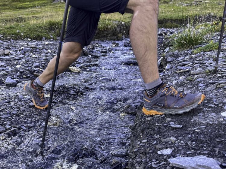 Test Chaussures de fast hiking Aku Flyrock GTX