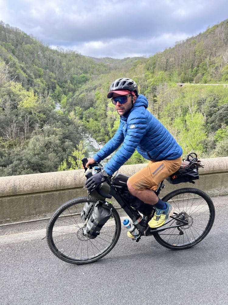 Descente le long du Tech, Pirinexus
