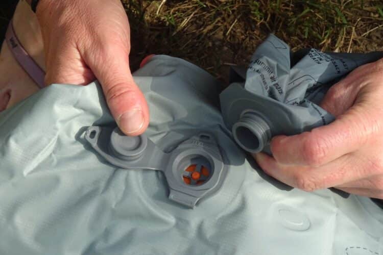 Test matelas Sea to Summit connexion valve
