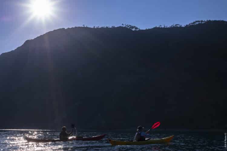10 conseils pour choisir sa pagaie de randonnée en kayak de mer
