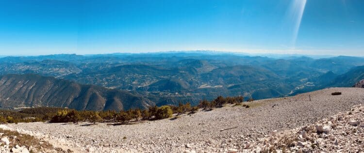 Vue à couper souffle en montant au sommet du Ventoux, Trail du Vercors au Ventoux
