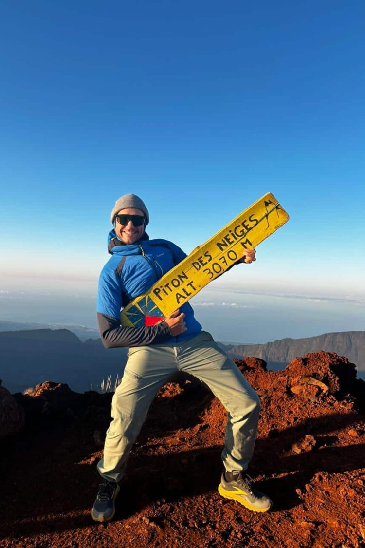 Trek à la Réunion : Ascension du Piton des Neiges et forêt de Bélouve