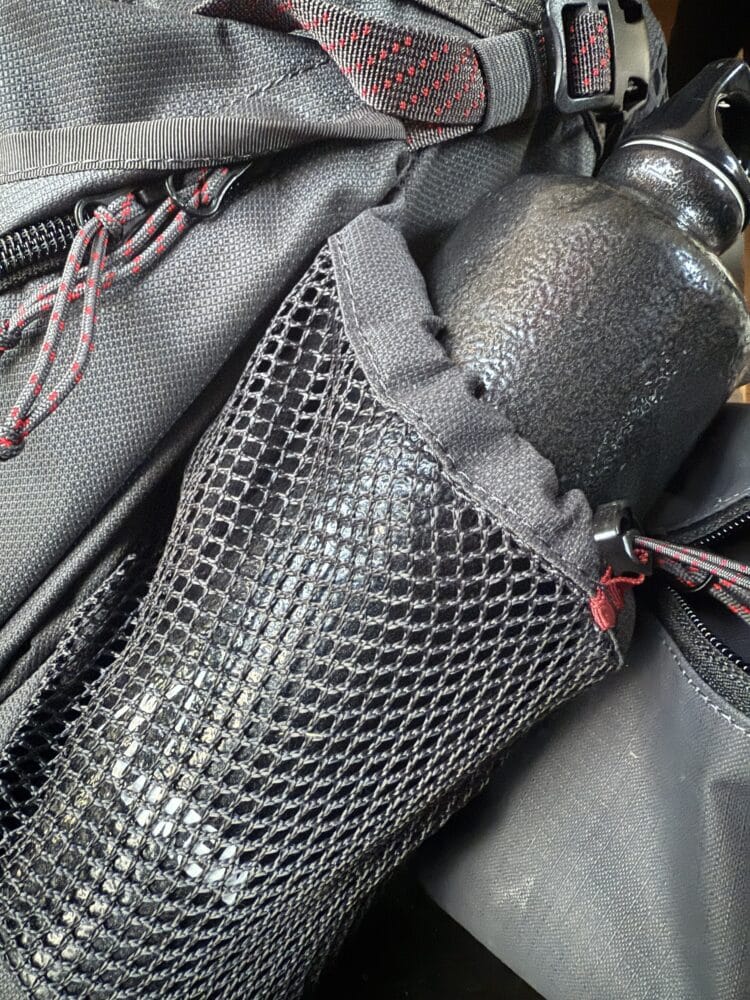 Test Sac à dos Klättermusen Ymer 2.0 65L+12L - Filet latéral