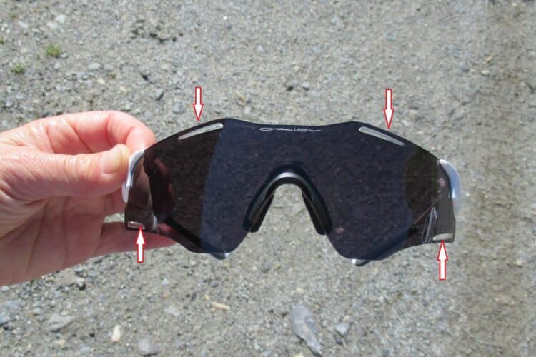 Test Lunettes Oakley Cybr Zero Clear To Black Iridium Photochromic