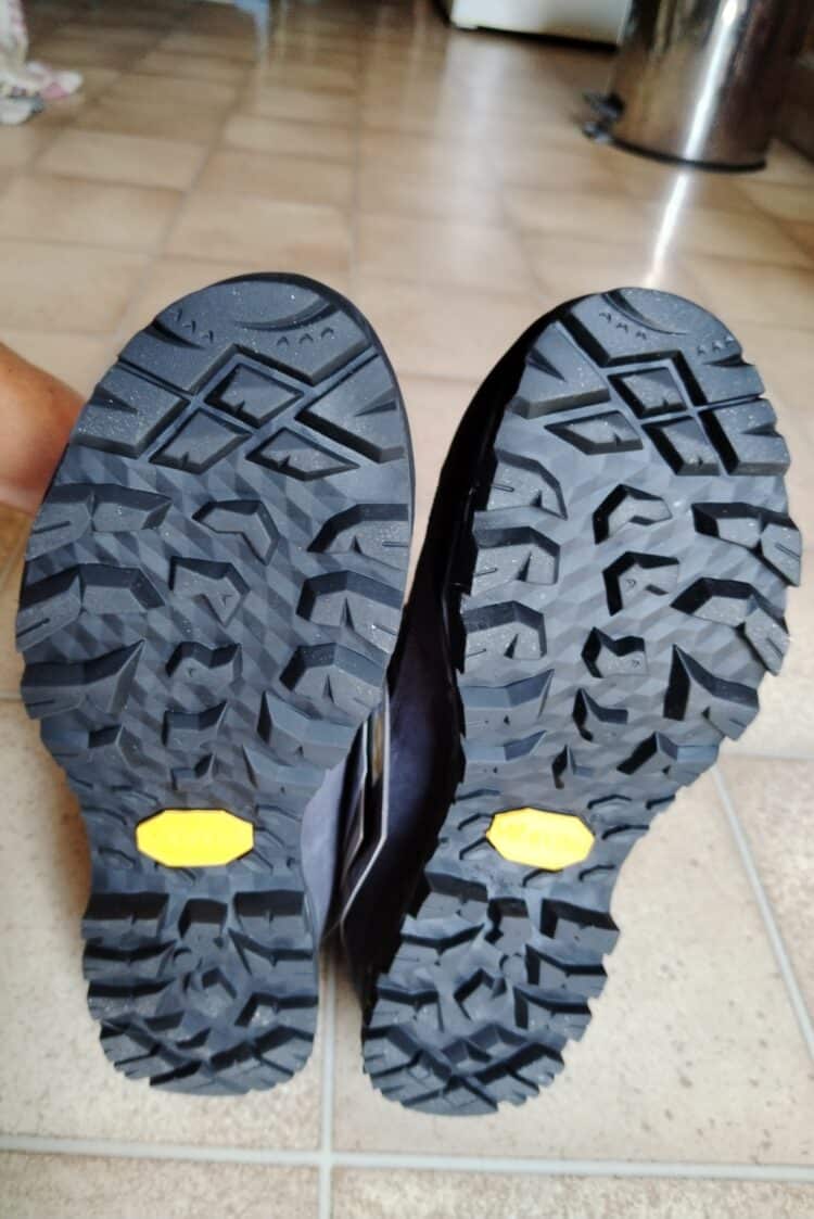 Semelle extérieure et crampons