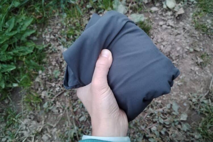 Compacité et légèreté du pantalon CimAlp Claret F