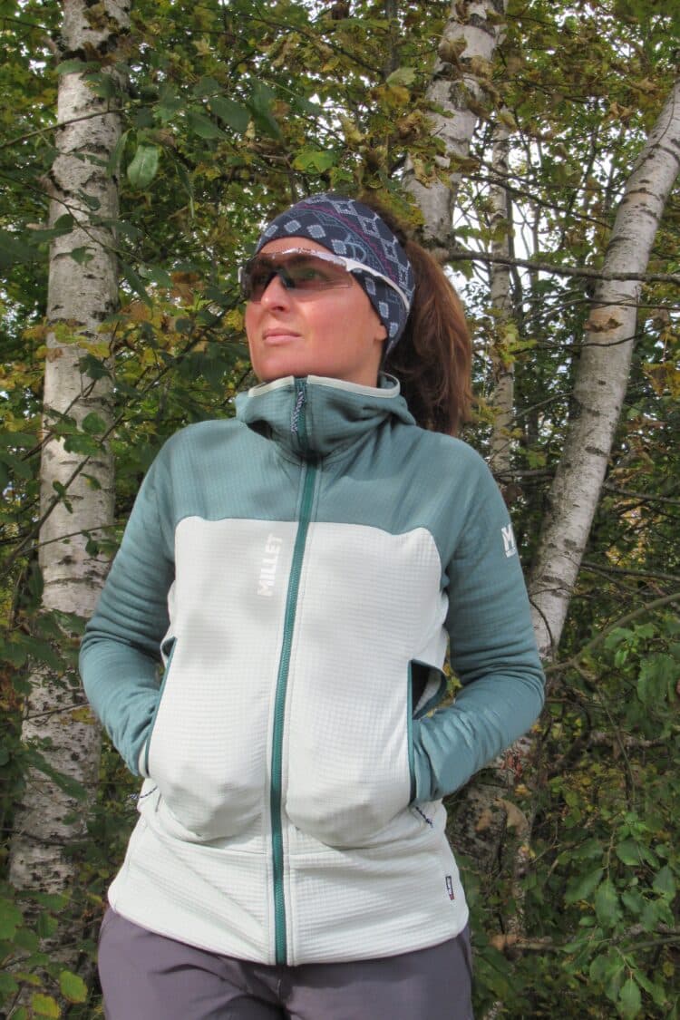 2 poches zippées hautes de la polaire Fusion Grid Hoodie