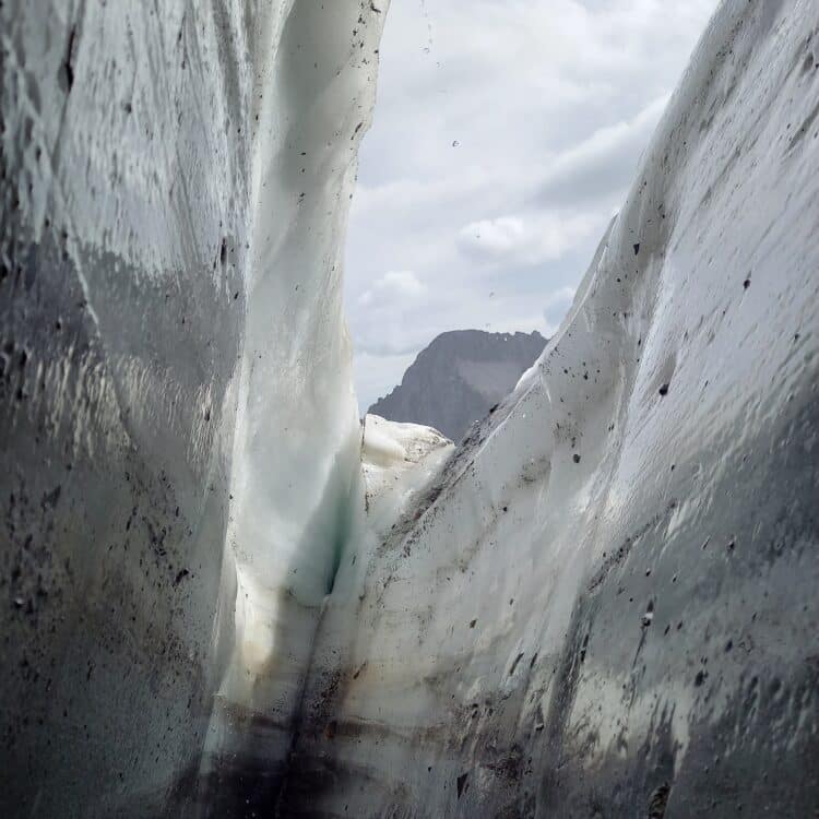 Sous le glacier, Sentier des refuges du Luchonnais