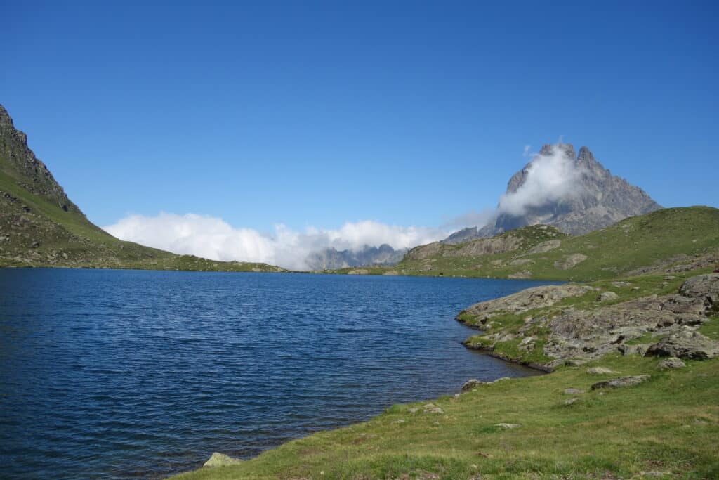 Pic du Midi d'Ossau depuis le lac d'A