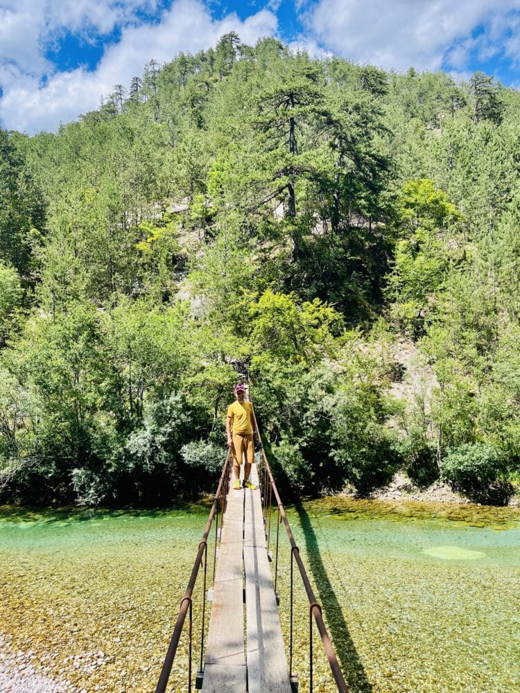 L'incroyable limpidité de la rivière Neretva, TransDinarica à vélo