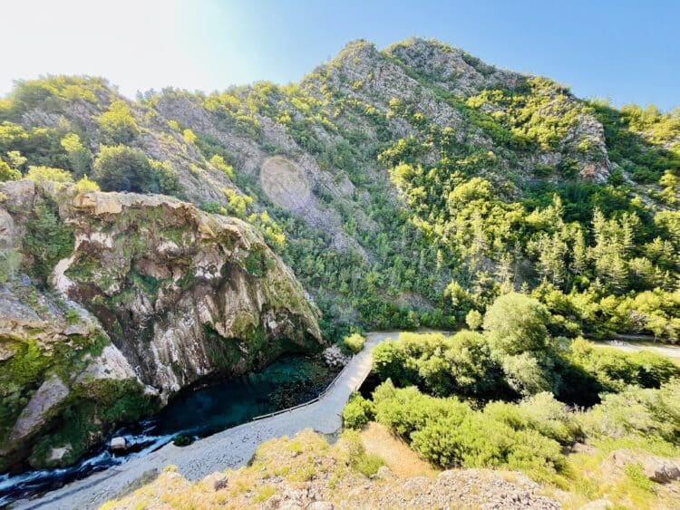 Des gorges pour rompre la monotonie, Transdinarica à vélo