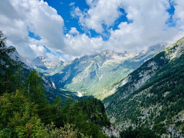 Au coeur du massif du Triglav, Transdinarica à vélo
