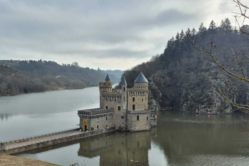Château de la Roche, 2 jours de randonnée dans le Pays Roannais et les Gorges de la Loire