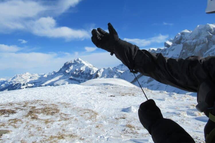 Serrage facile des gants Helio Tour