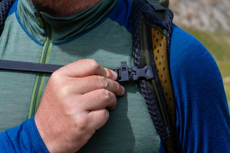 Sifflet de sécurité du sac à dos Rab Exion 48