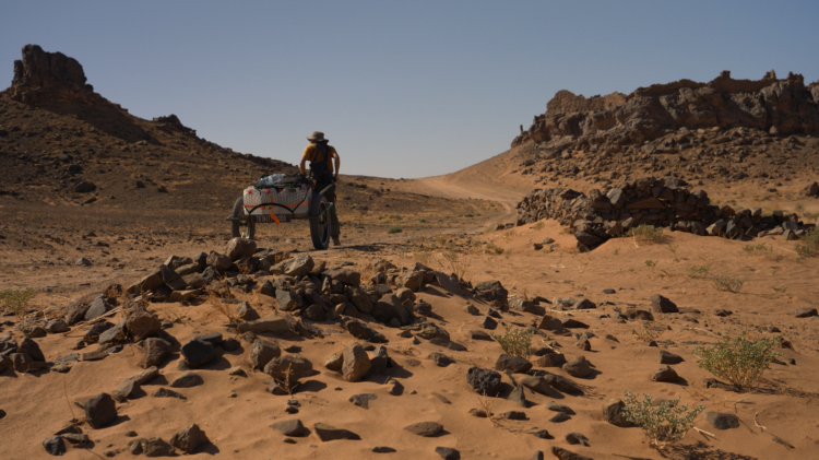 550 km à pied dans le Sahara marocain