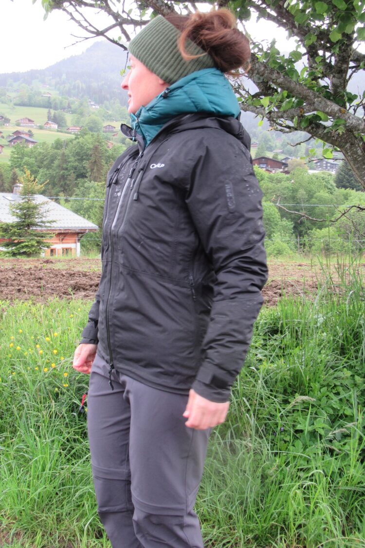 Vue de côté de la veste CimAlp Advanced
