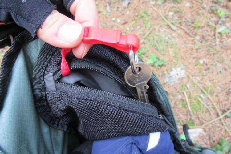 Poche zippée porte-clef intérieure du sac Osprey