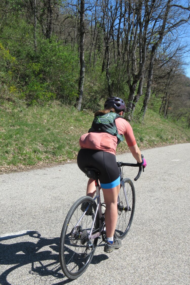 Utilisation en vélo de route du sac Osprey